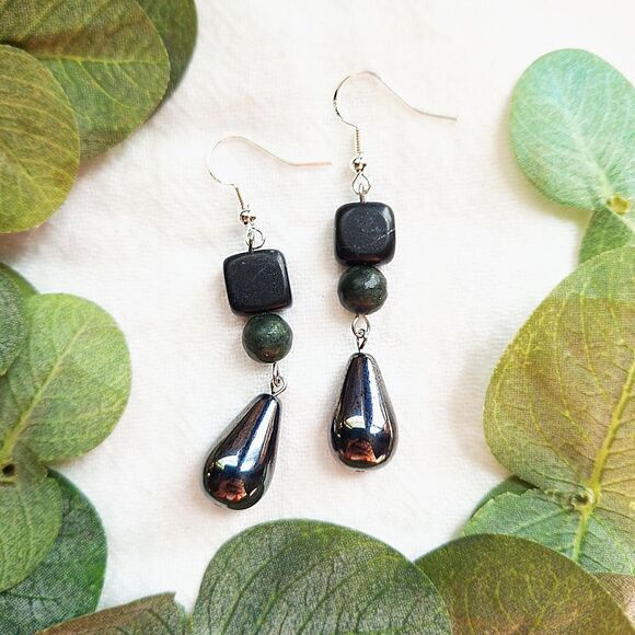 Fairy Goth Gemstone Earrings, Bohemian Grunge Teardrop Earrings, Whimsigoth - Picture 6 of 6